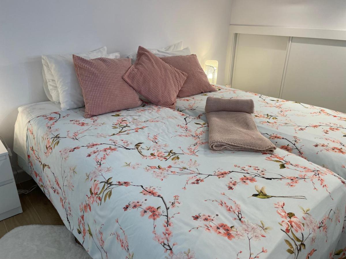 Pink Home Сантяго де Компостела Екстериор снимка